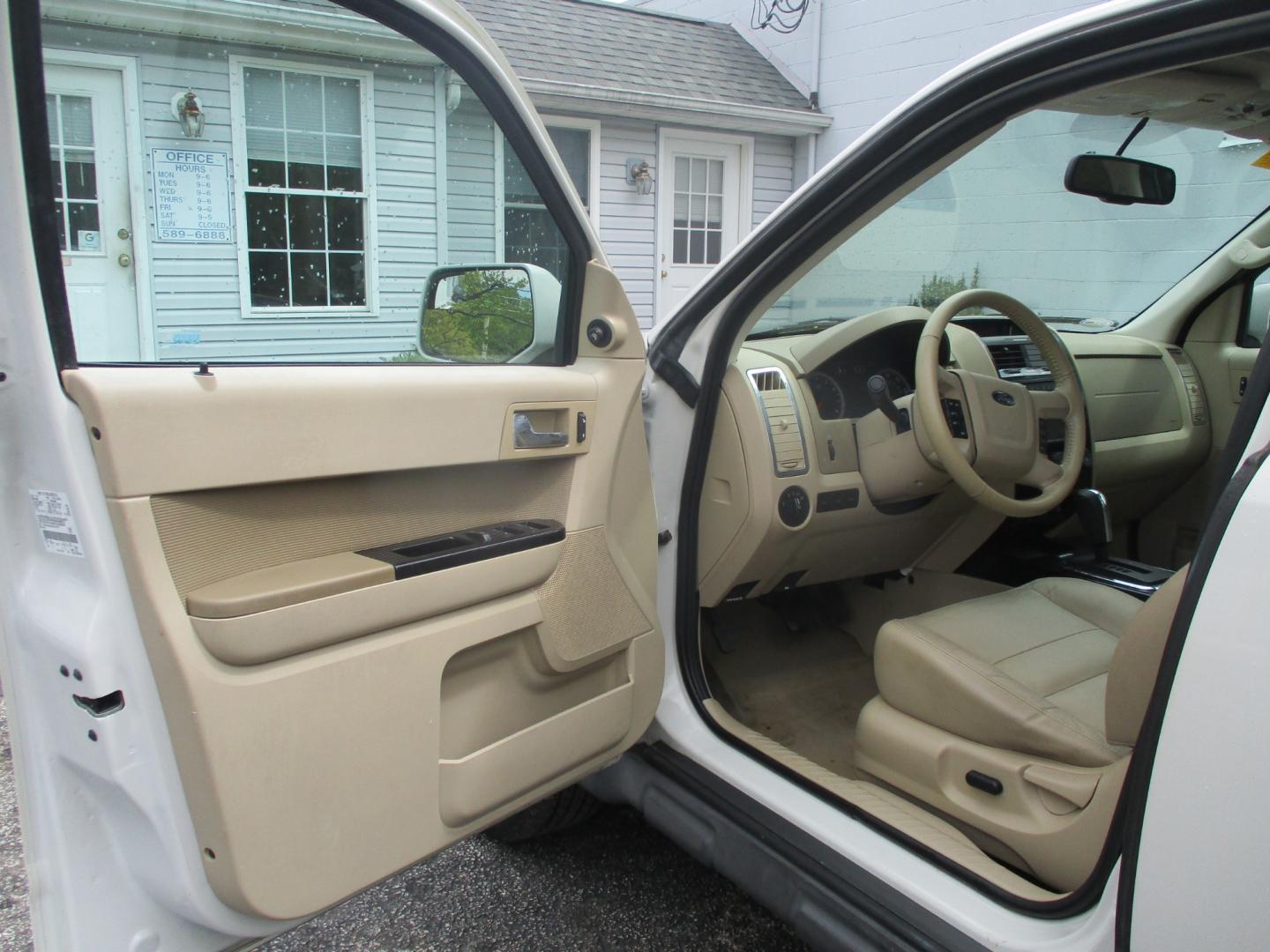 2012 WHITE Ford Escape (1FMCU9EG9CK) , AUTOMATIC transmission, located at 540a Delsea Drive, Sewell, NJ, 08080, (856) 589-6888, 39.752560, -75.111206 - Photo#12